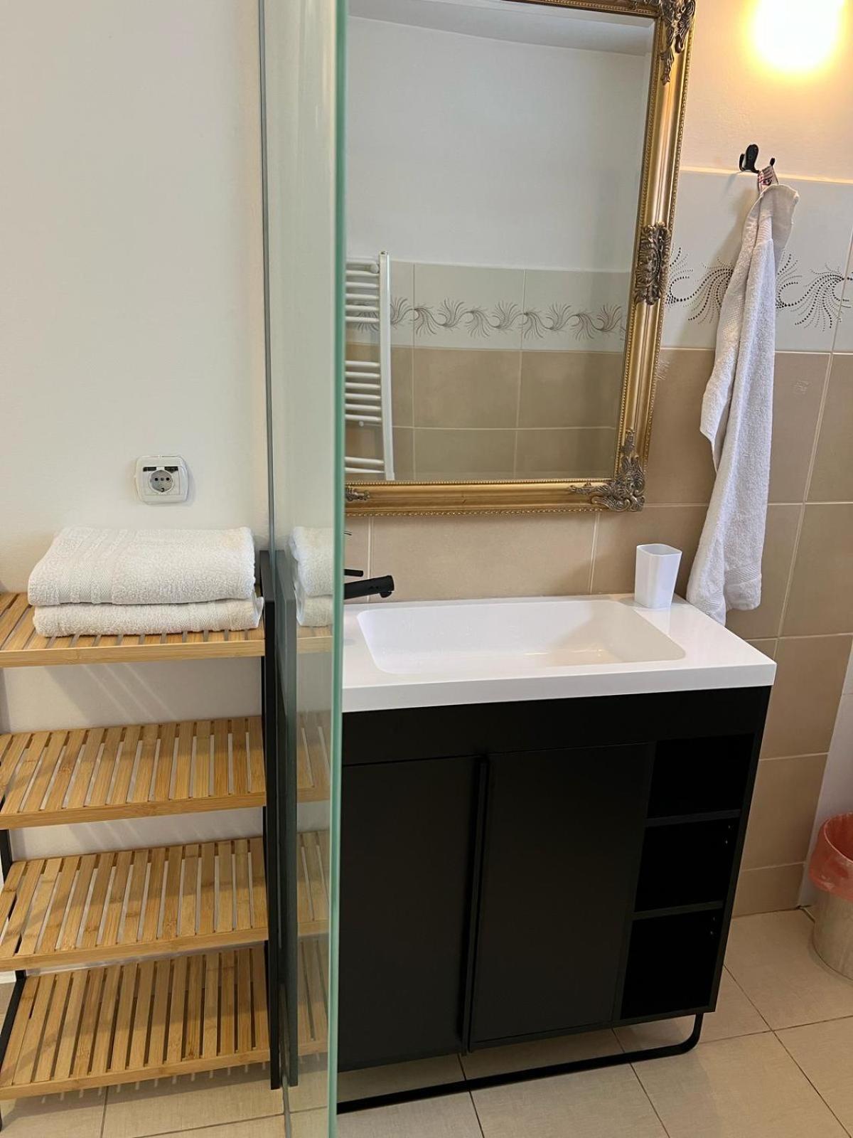 Vila Mik Guesthouse Săcele Dış mekan fotoğraf